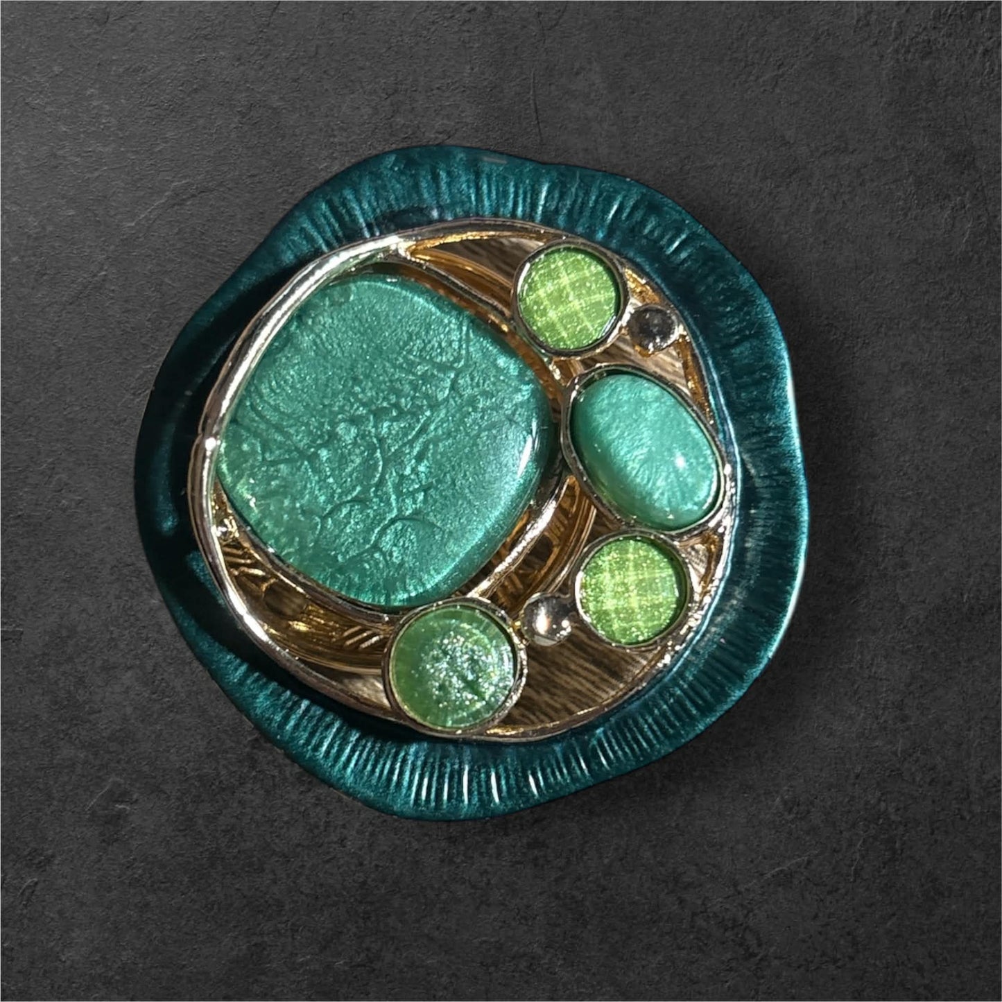 broche Design circulaire