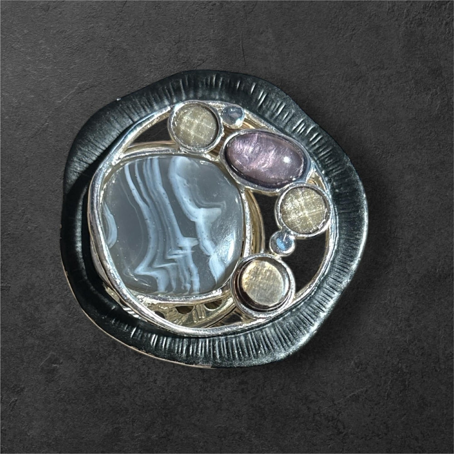 broche Design circulaire