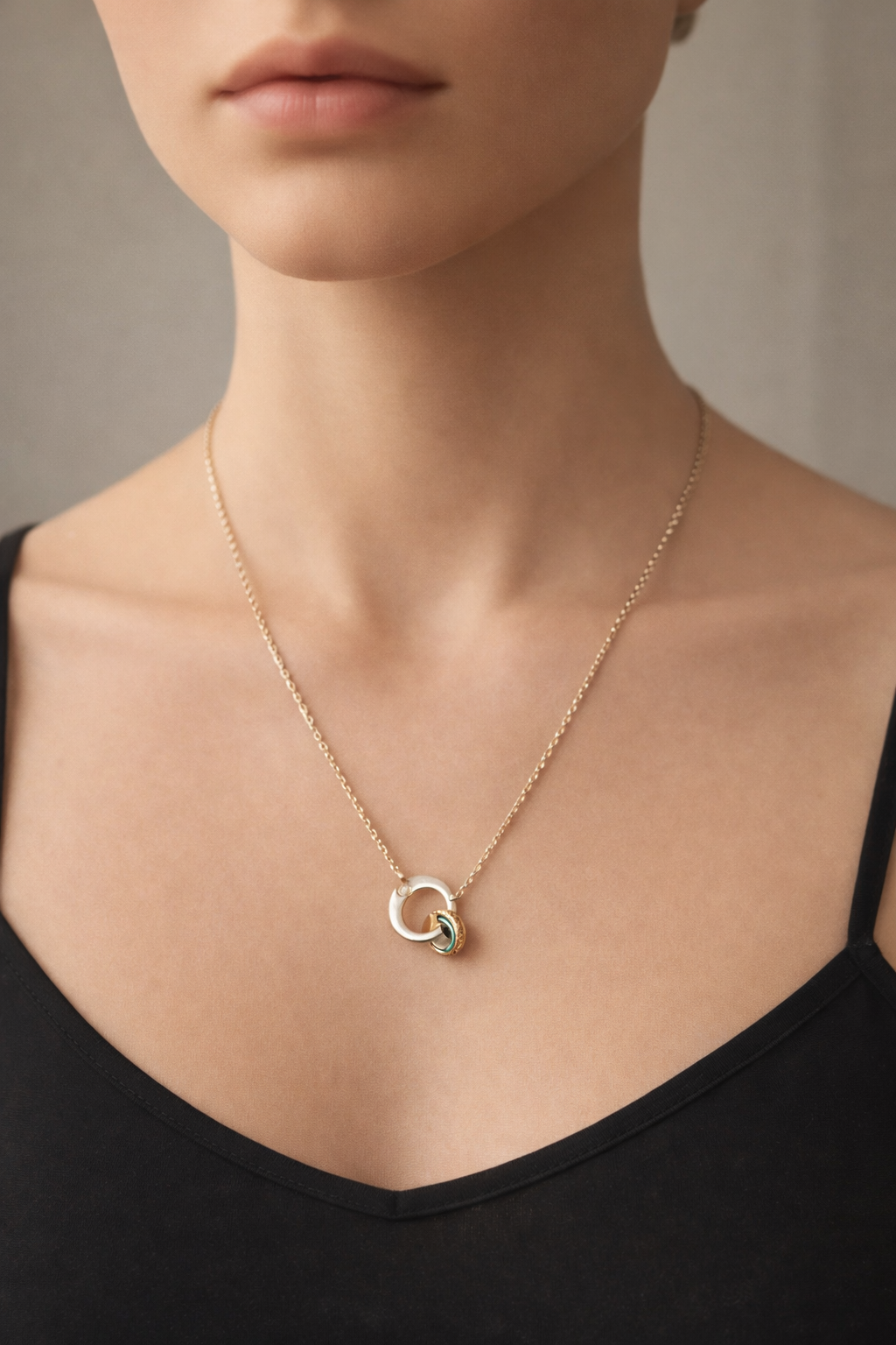 Collier enlacés Mobelle