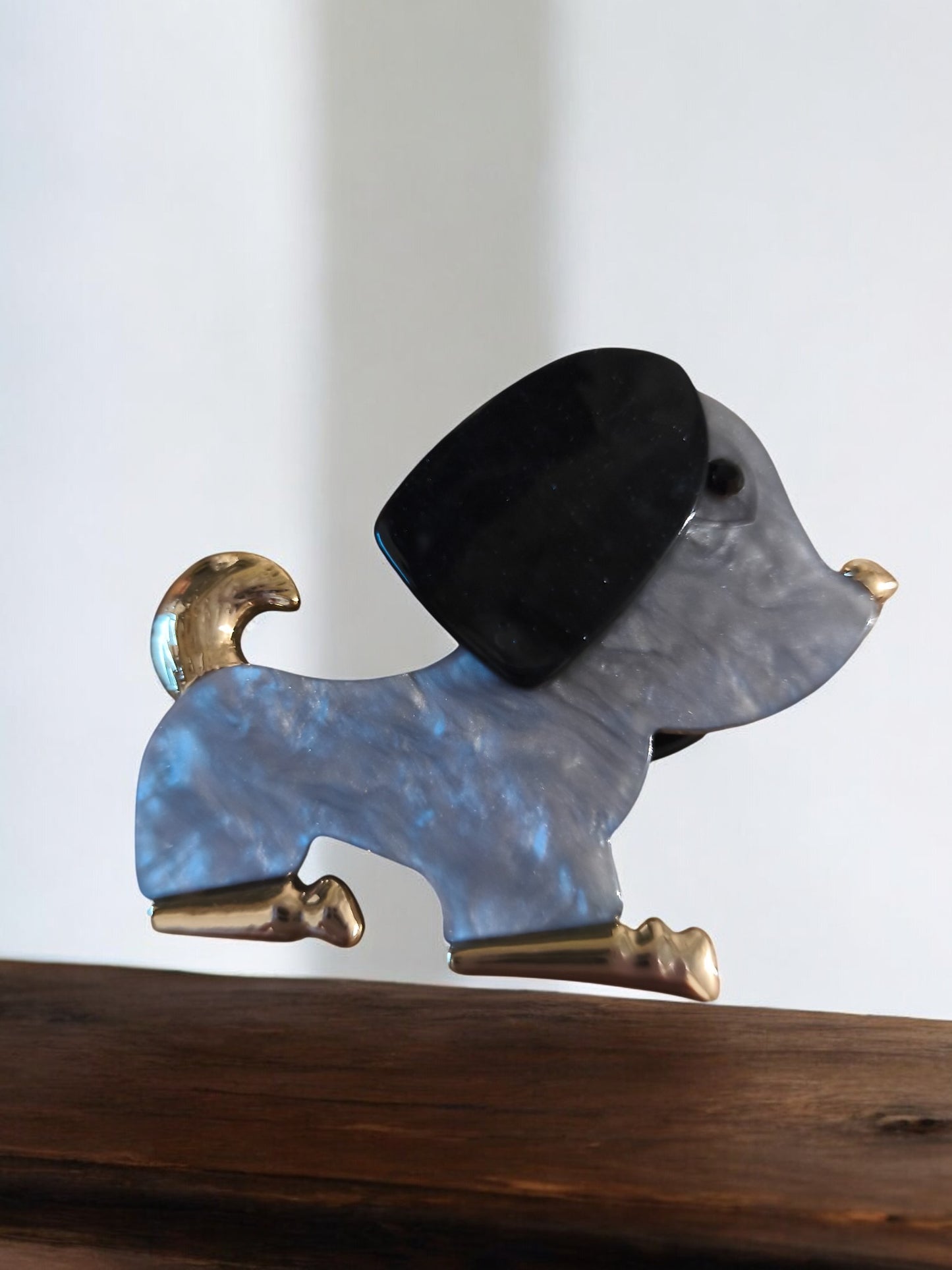 Broche aimantée chien