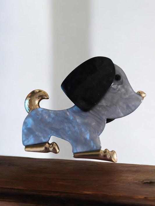 Broche aimantée chien