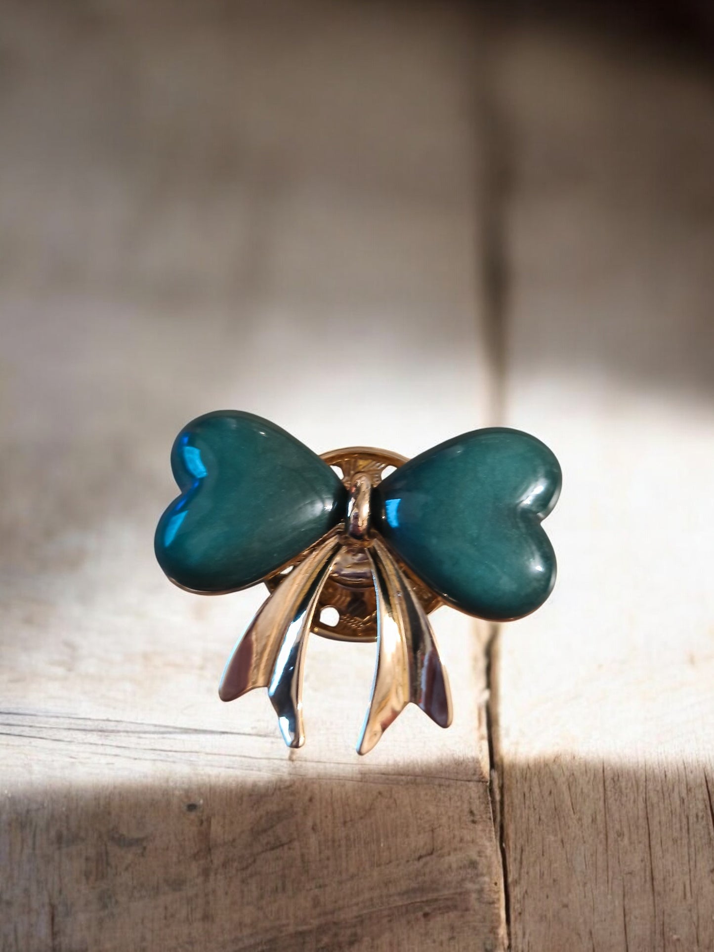 Broche aimantée noeud papillon