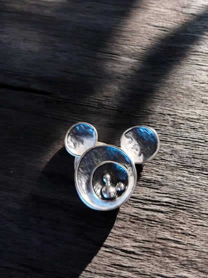 Broche aimantée mickey