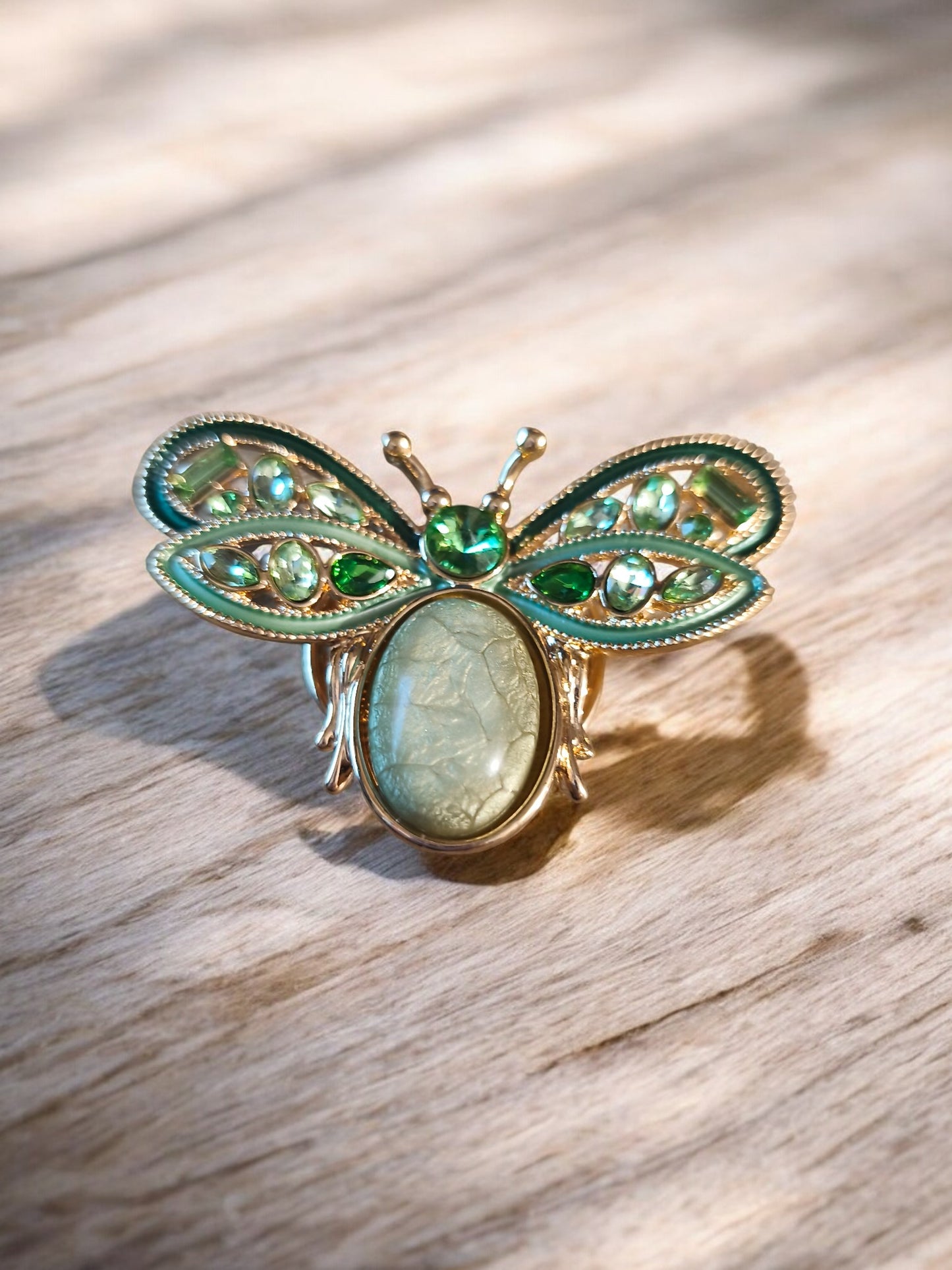 Broche aimantée papillon