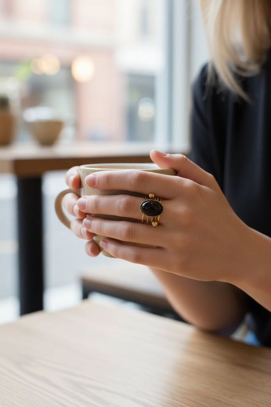 Bague noir ovale Mobelle