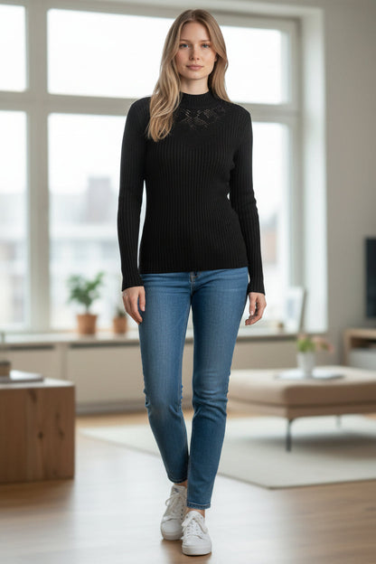 Pull dentelle Mobelle