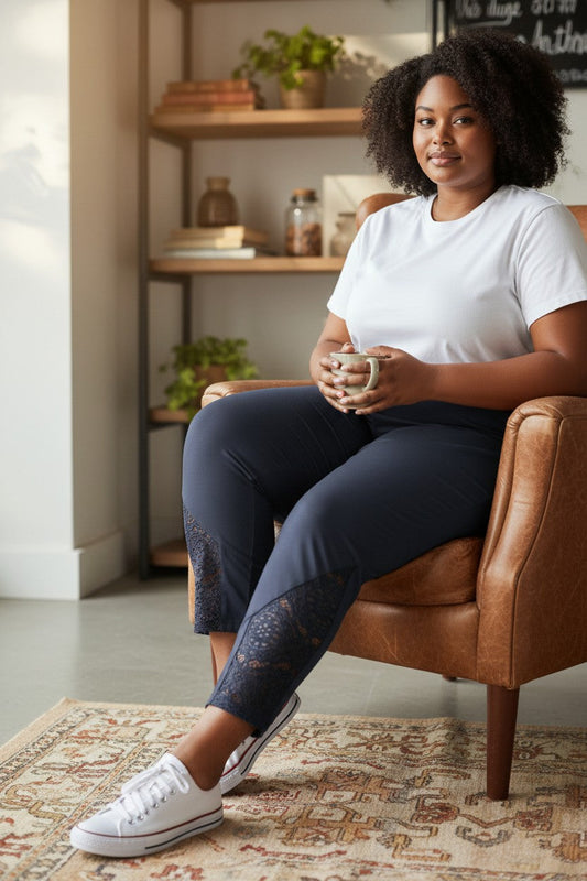 Pantalon dentelle bleu Mobelle